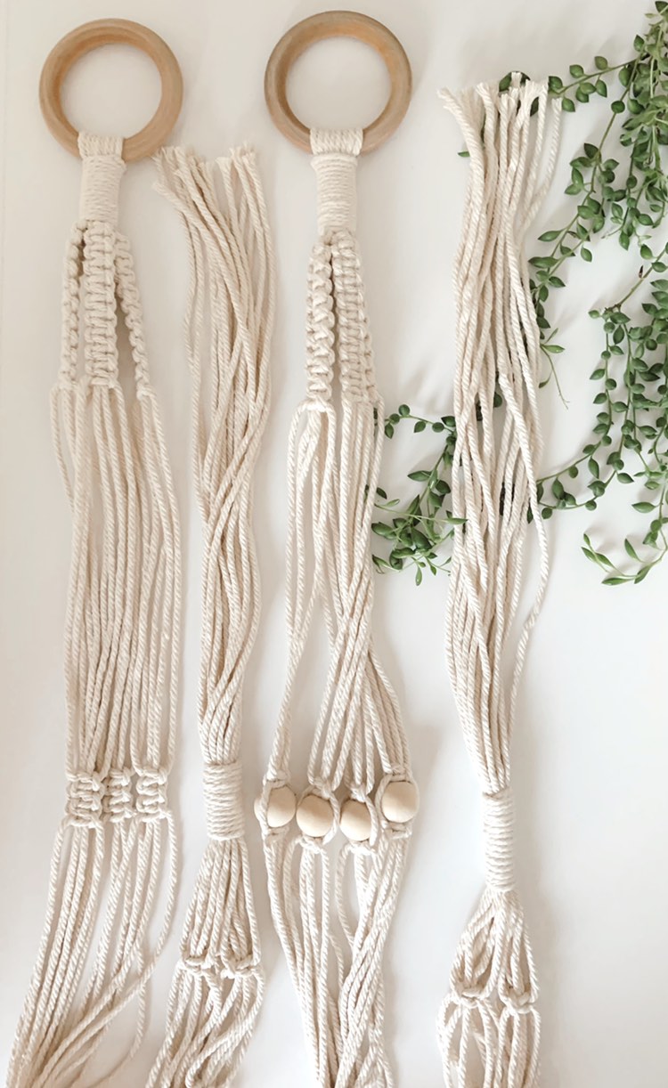 Macrame plant hanger